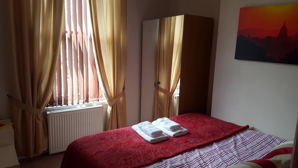 Hammersmith Apartment Μπρέντφορντ Δωμάτιο φωτογραφία